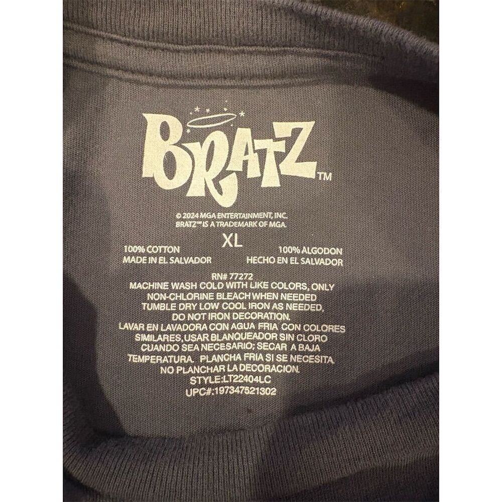Bratz Women's Graphic T-Shirt Gray & Pink XL Standard Casual Top Y2K - Picture 5 of 6